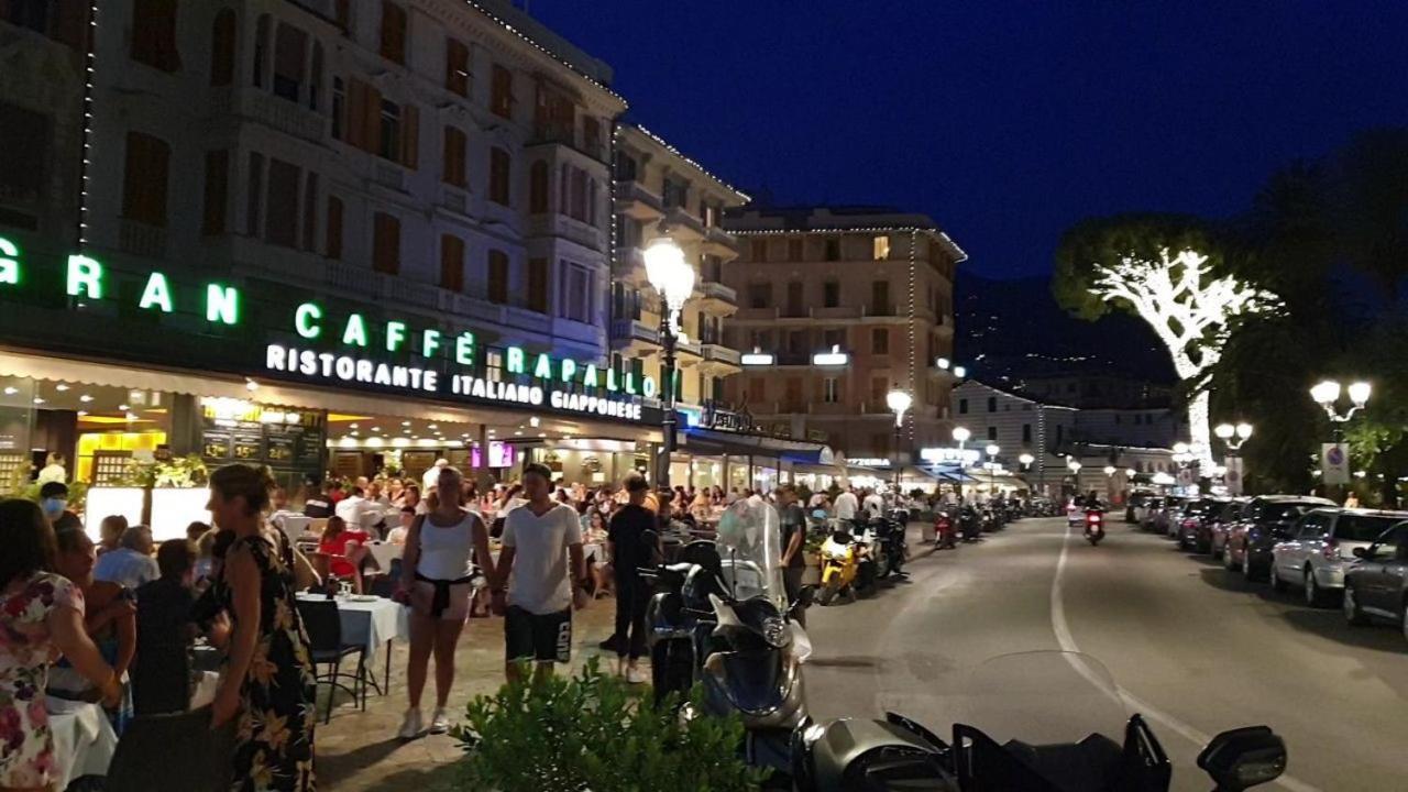 Bella vacanza - city center -air conditioning -WI-FI Rapallo Esterno foto